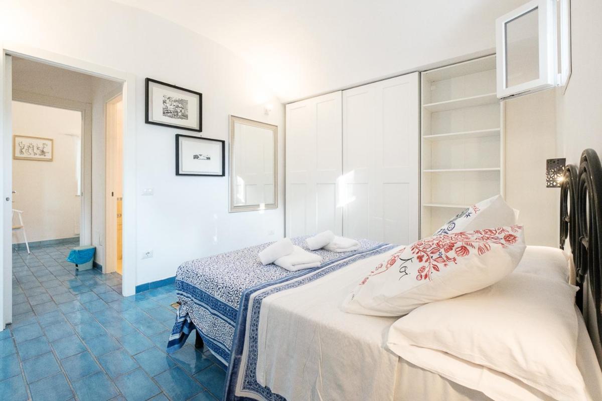 La Rosa Dei Venti Aparthotel Procida Exteriör bild