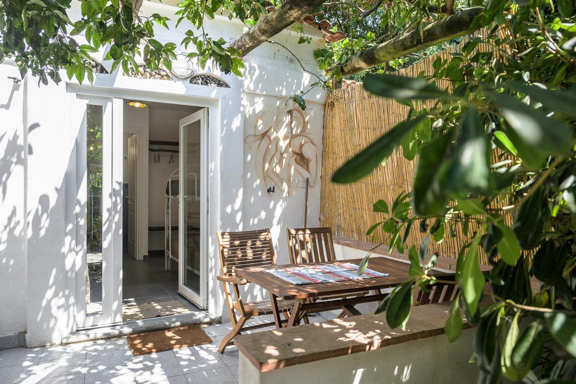 La Rosa Dei Venti Aparthotel Procida Exteriör bild