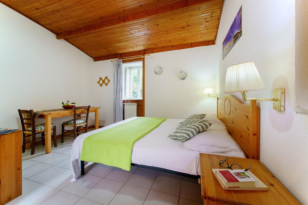 La Rosa Dei Venti Aparthotel Procida Exteriör bild